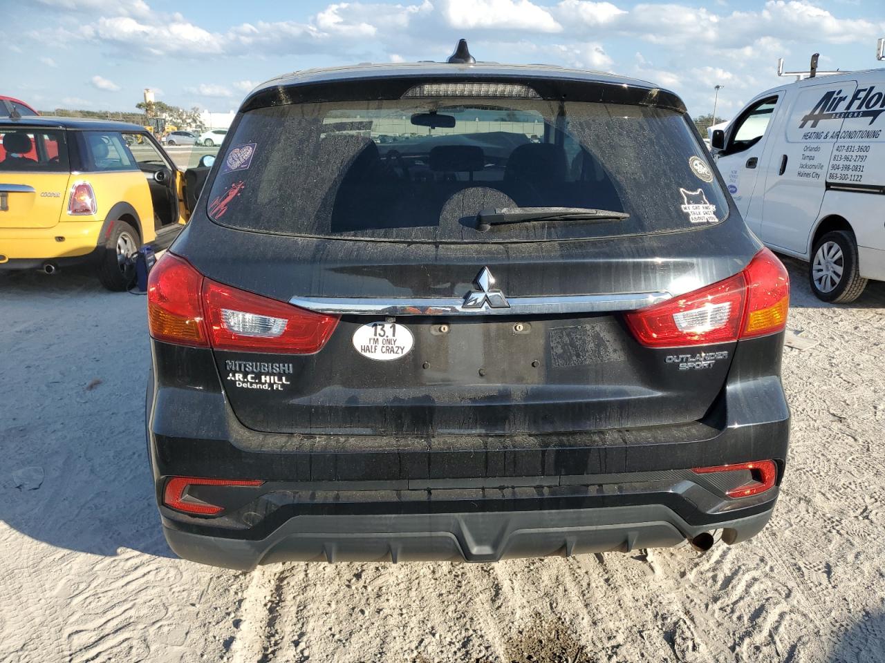 2018 Mitsubishi Outlander - Image 6