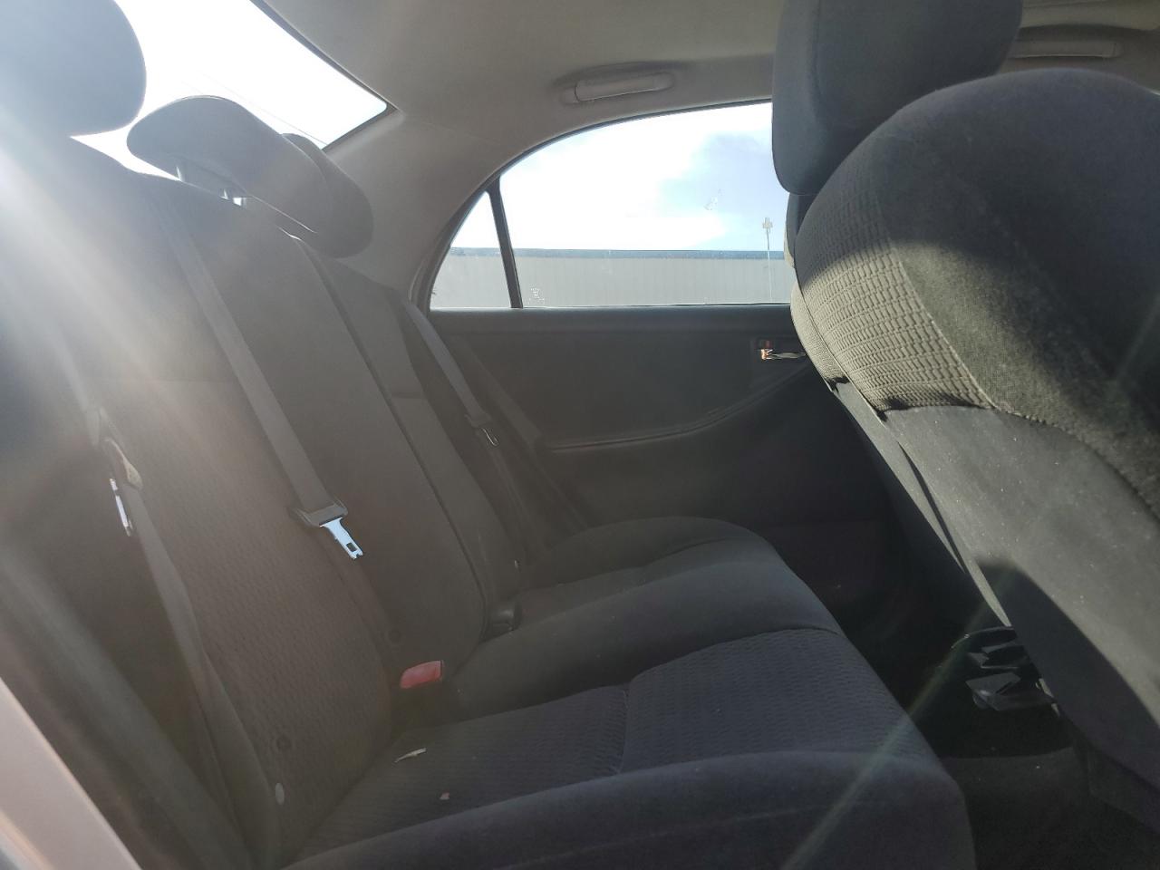 2005 Toyota Corolla - Image 10