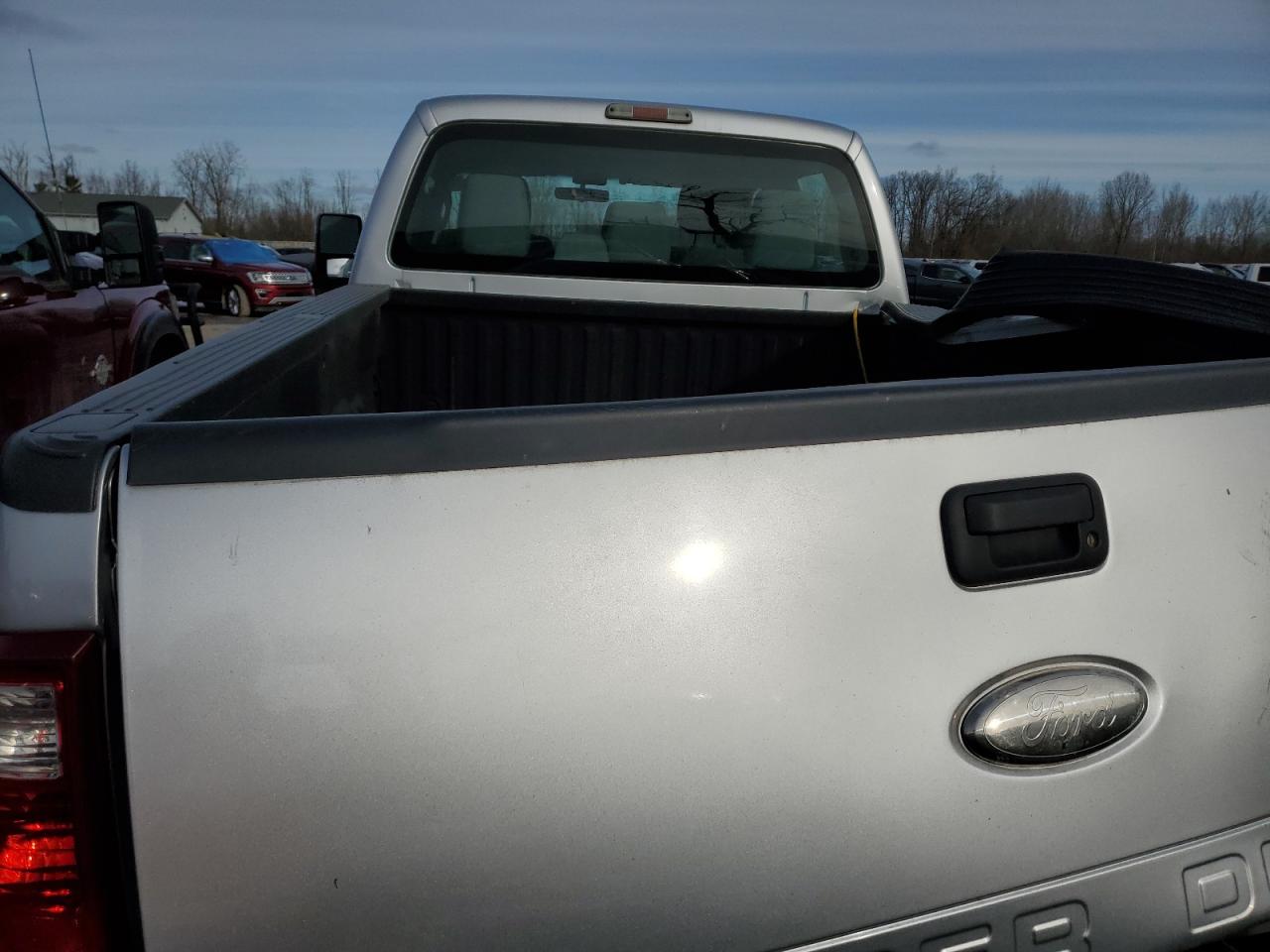 2012 Ford F350 - Image 10