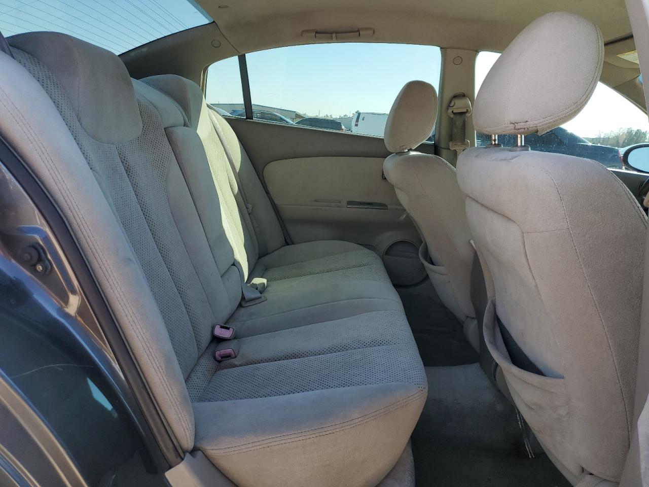 2005 Nissan Altima - Image 10