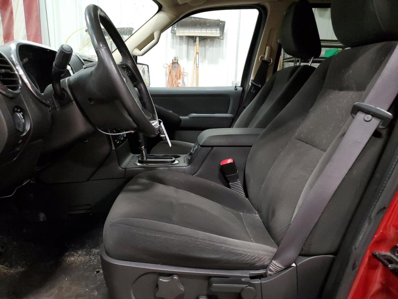 2010 Ford Explorer - Image 7