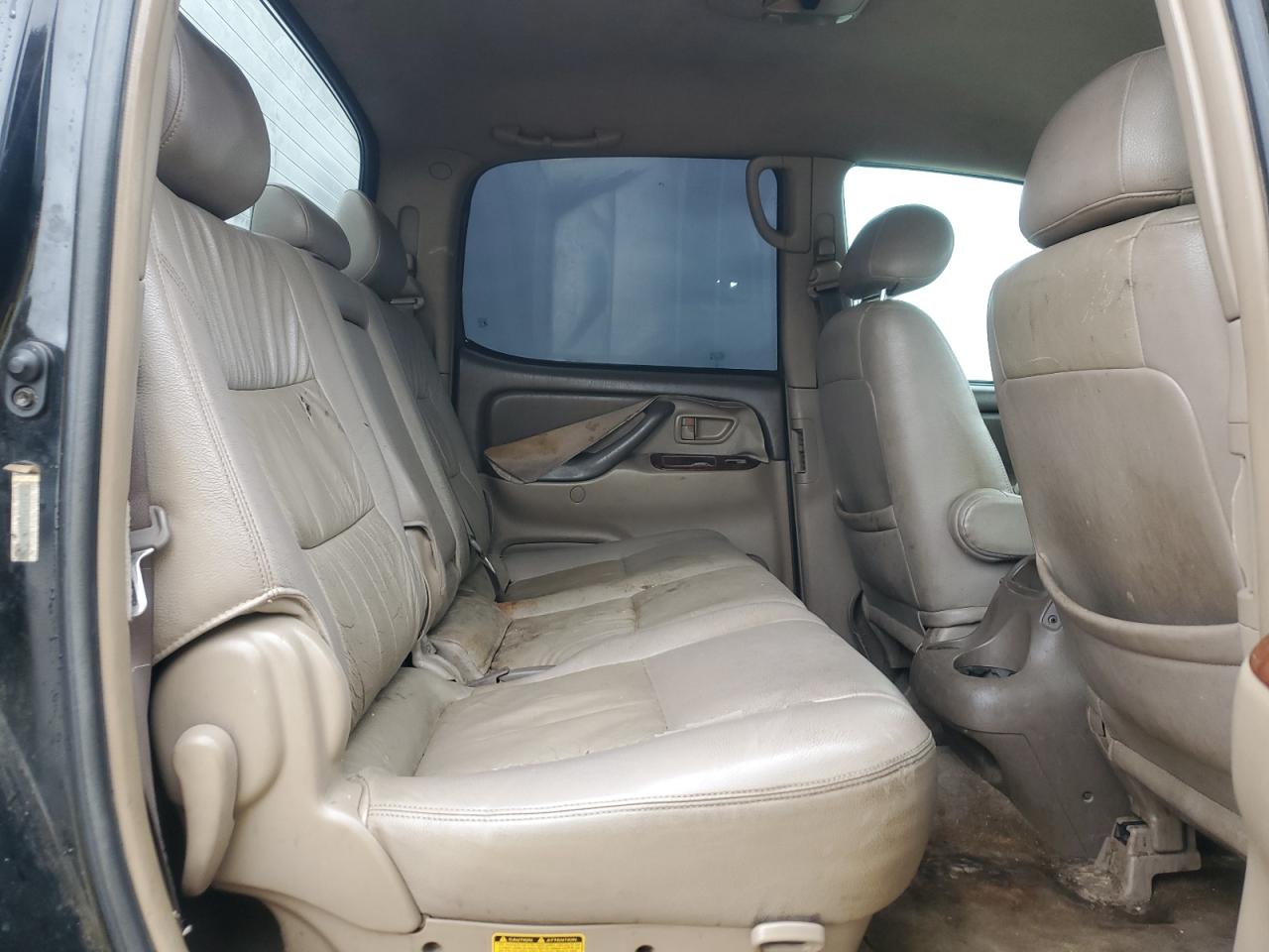2004 Toyota Tundra - Image 10