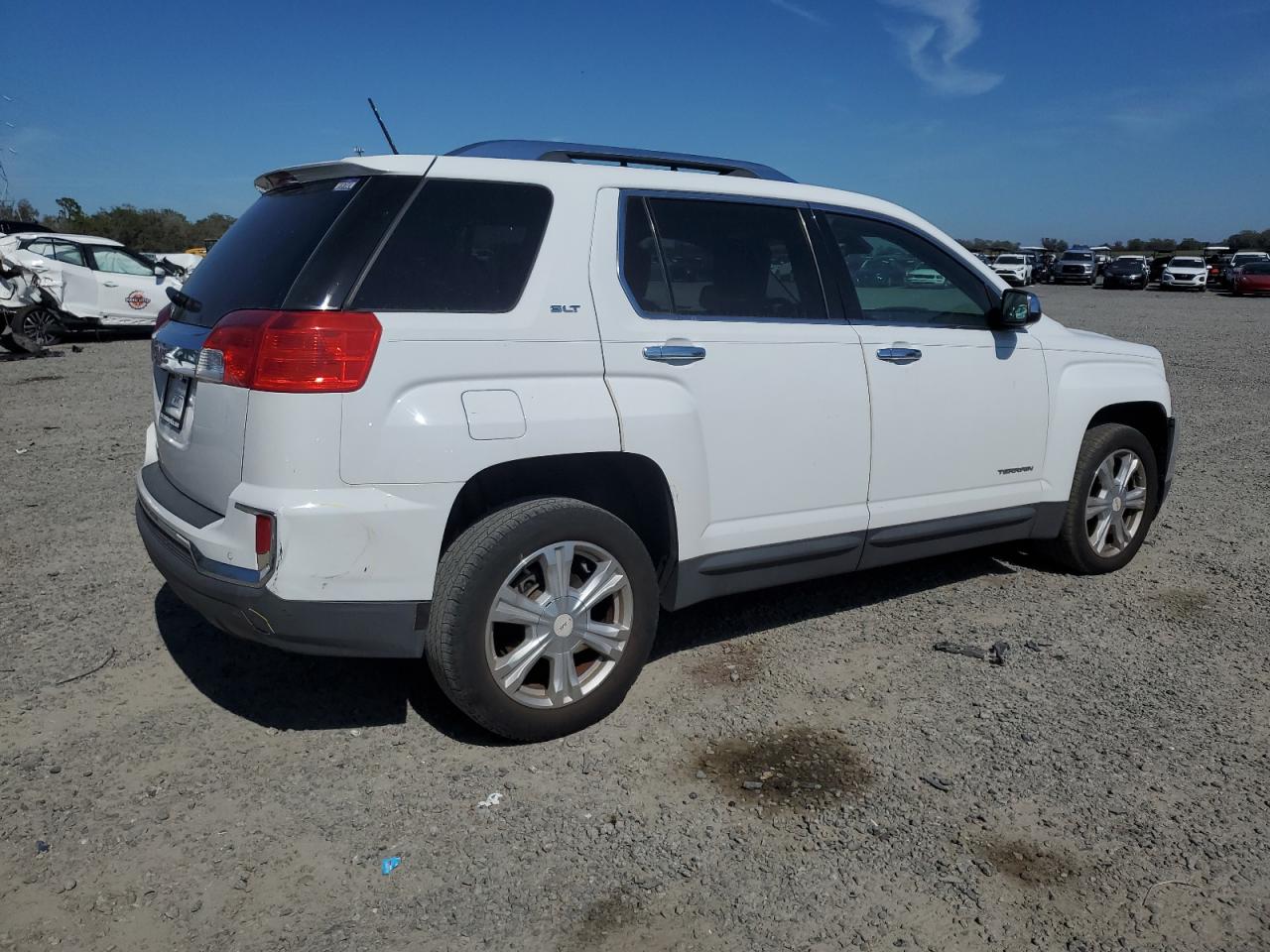 2016 GMC Terrain - Image 3