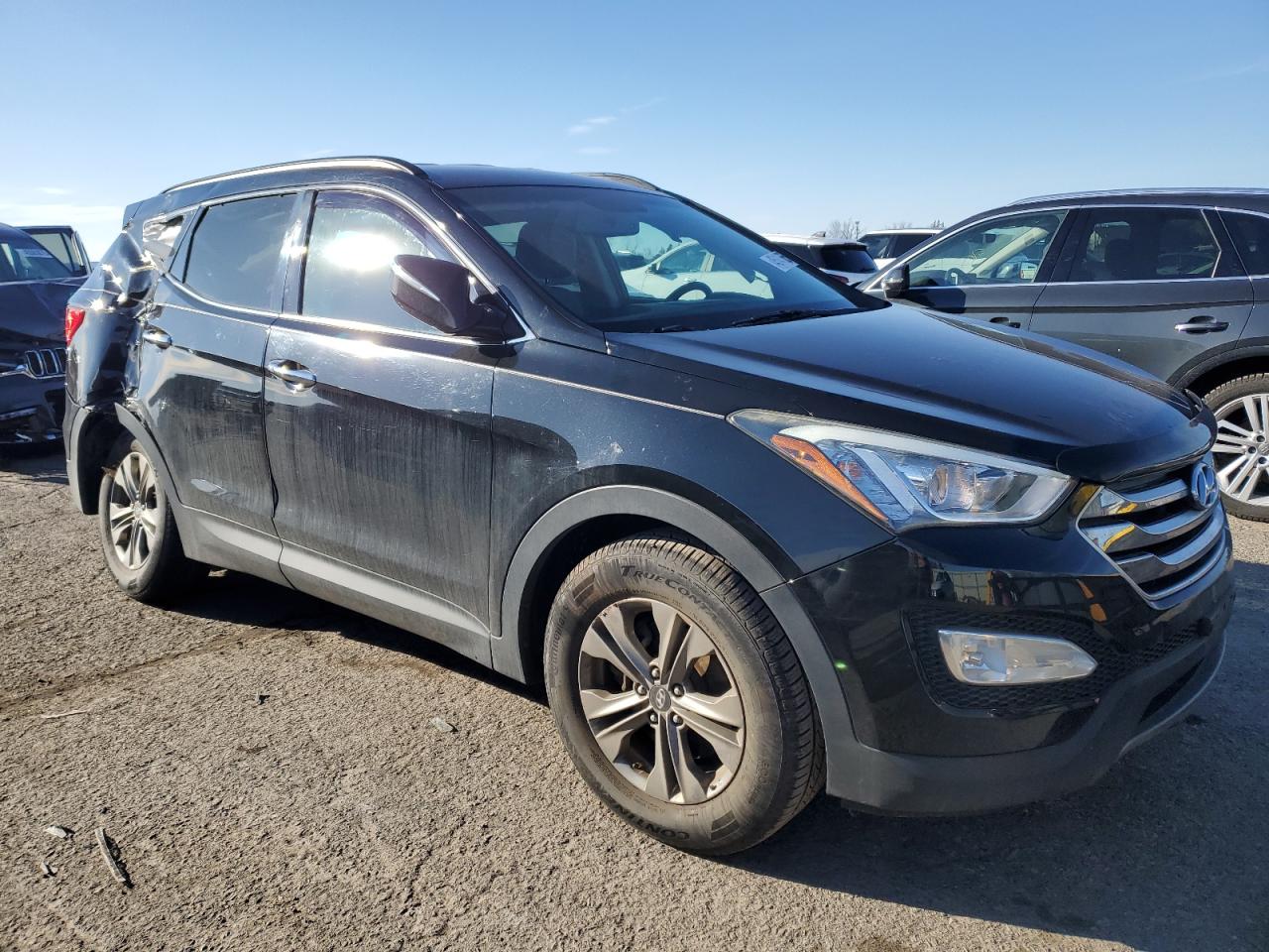 2016 Hyundai Santa Fe - Image 4