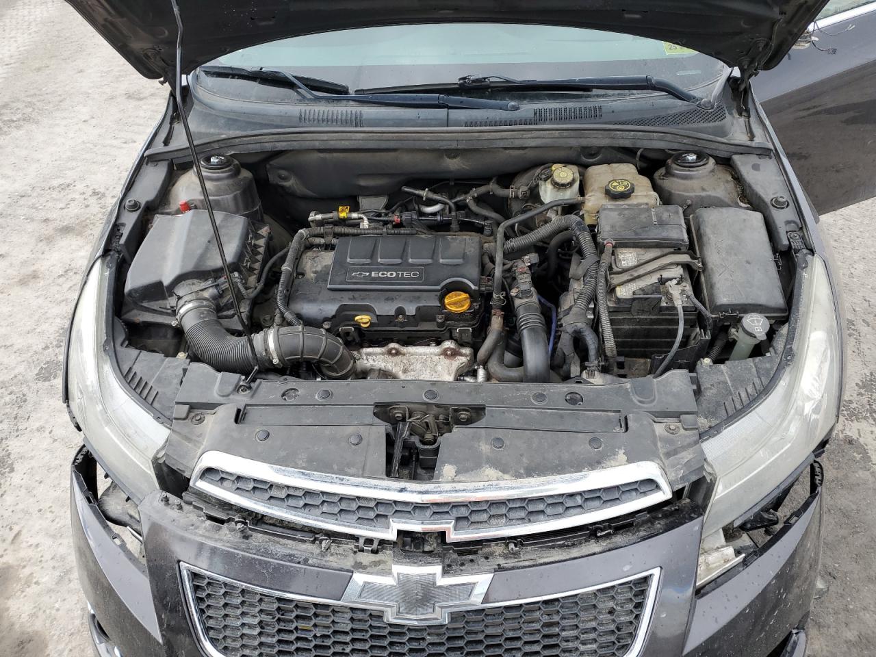 2014 Chevrolet Cruze - Image 12
