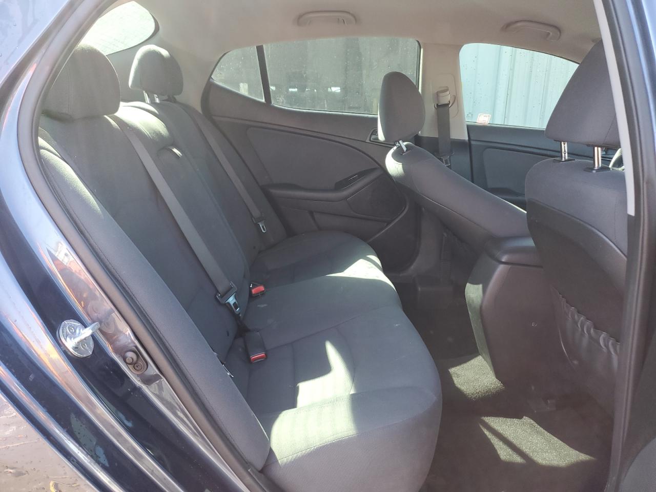 2015 Kia Optima - Image 10