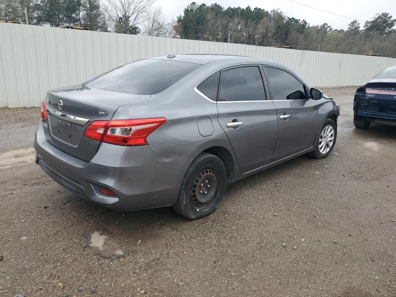 2017 Nissan Sentra - Image 3