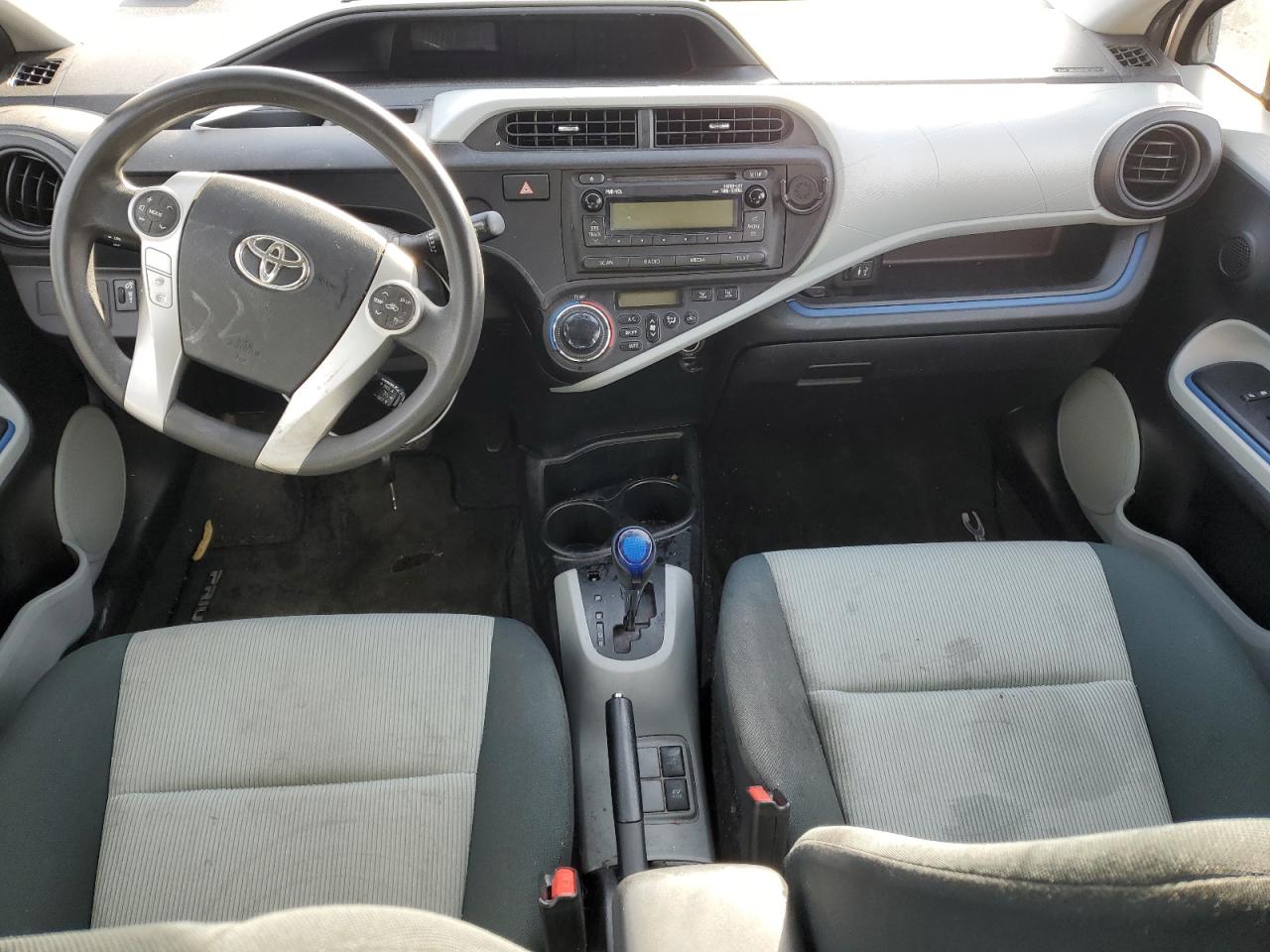 2012 Toyota Prius - Image 8