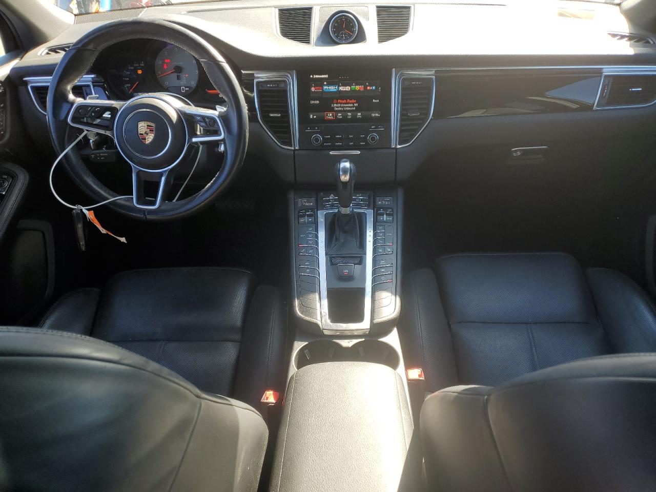 2017 Porsche Macan - Image 8