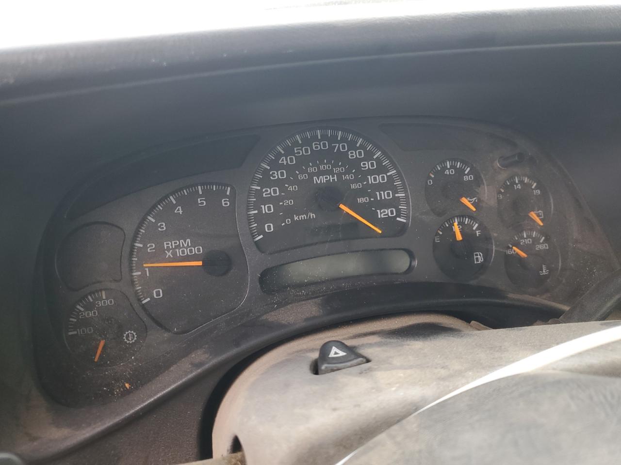 2003 Chevrolet Silverado - Image 9