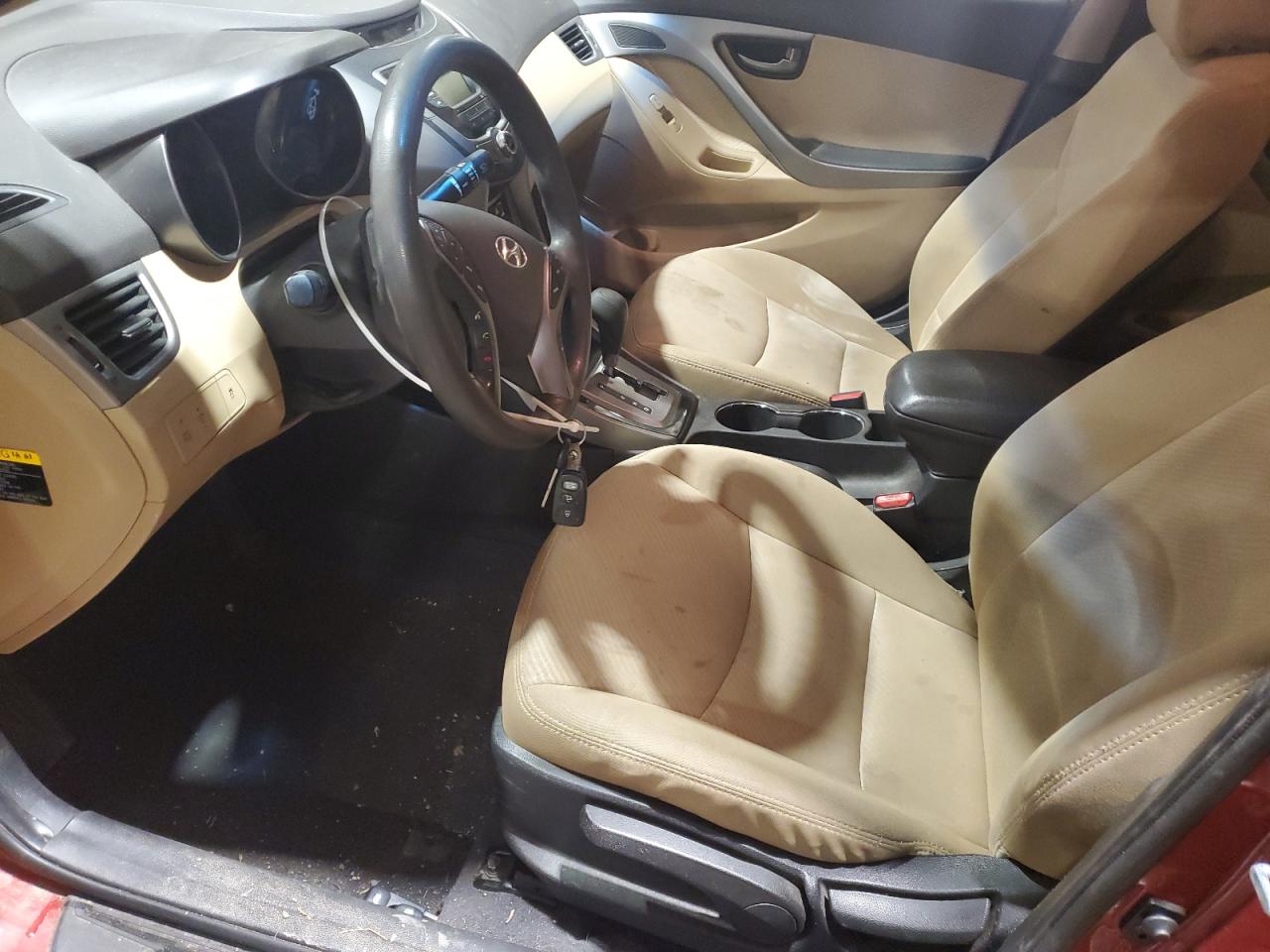 2013 Hyundai Elantra - Image 7