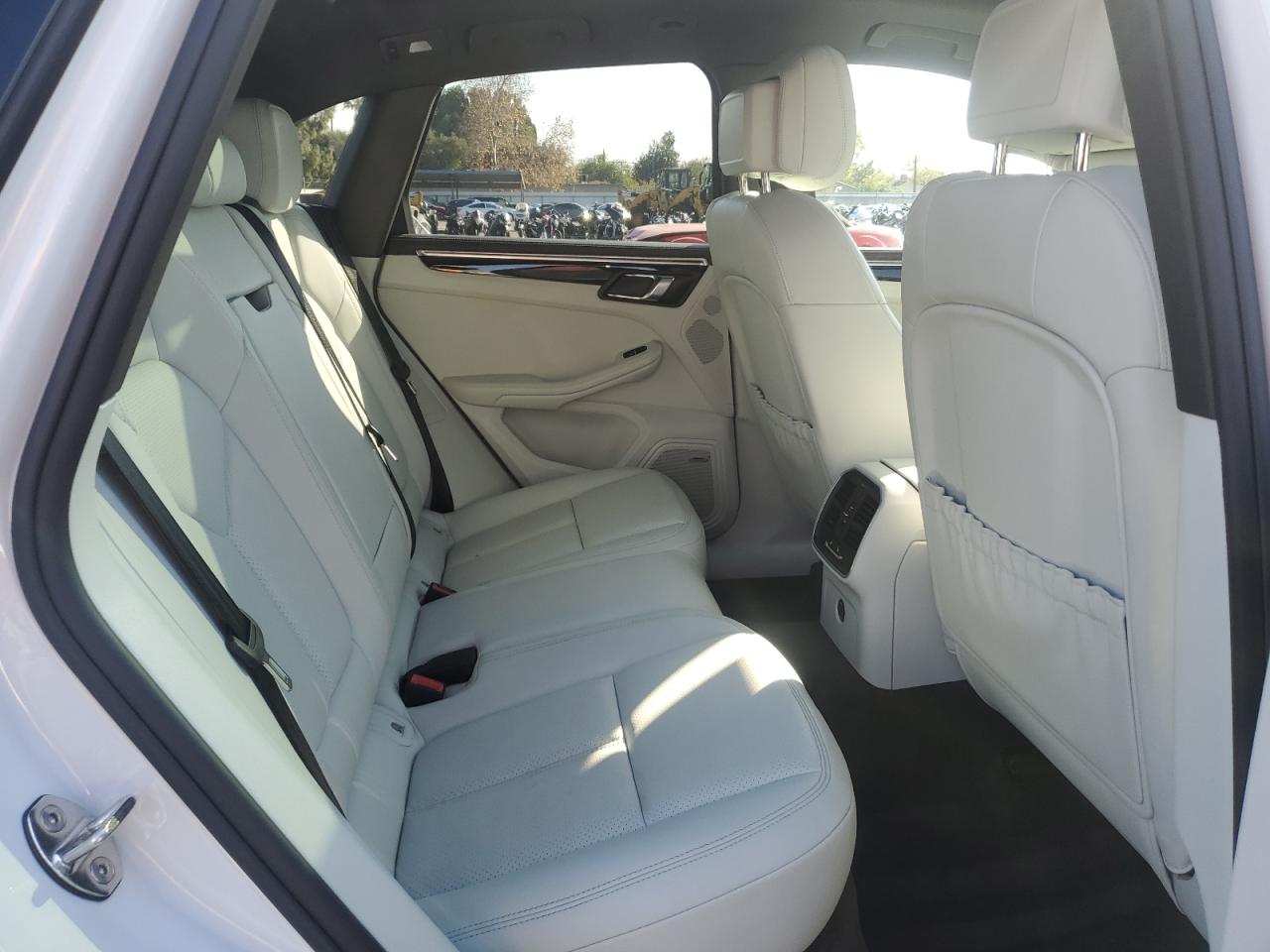 2019 Porsche Macan - Image 11