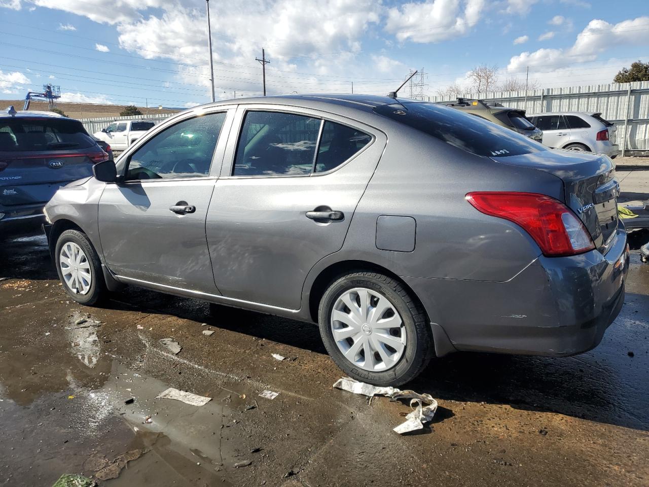 2016 Nissan Versa - Image 2