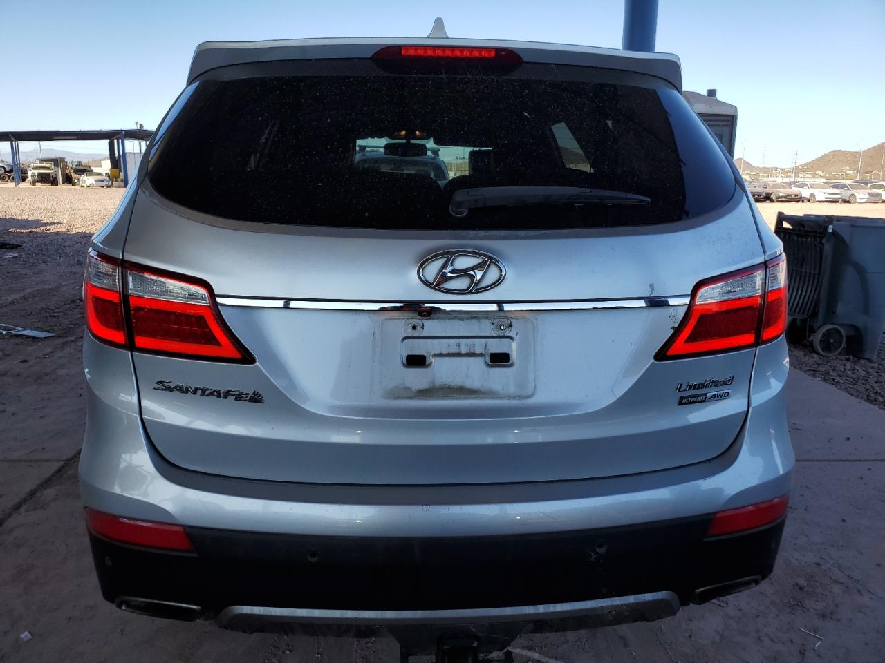 2015 Hyundai Santa Fe - Image 6