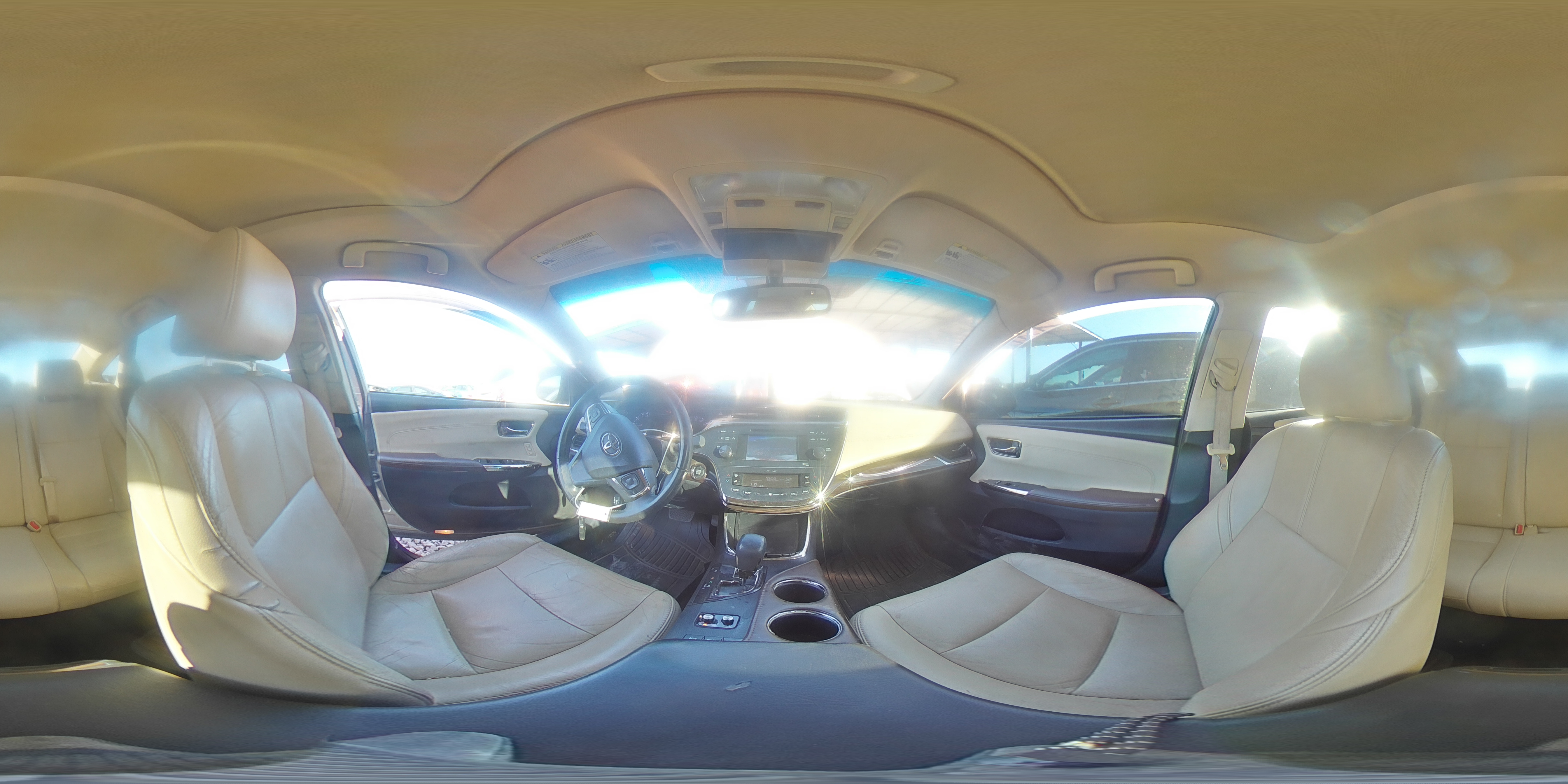 2013 Toyota Avalon - Image 13
