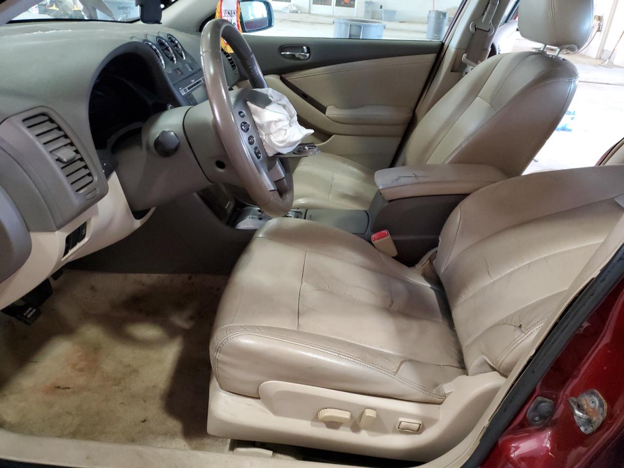 2010 Nissan Altima - Image 7