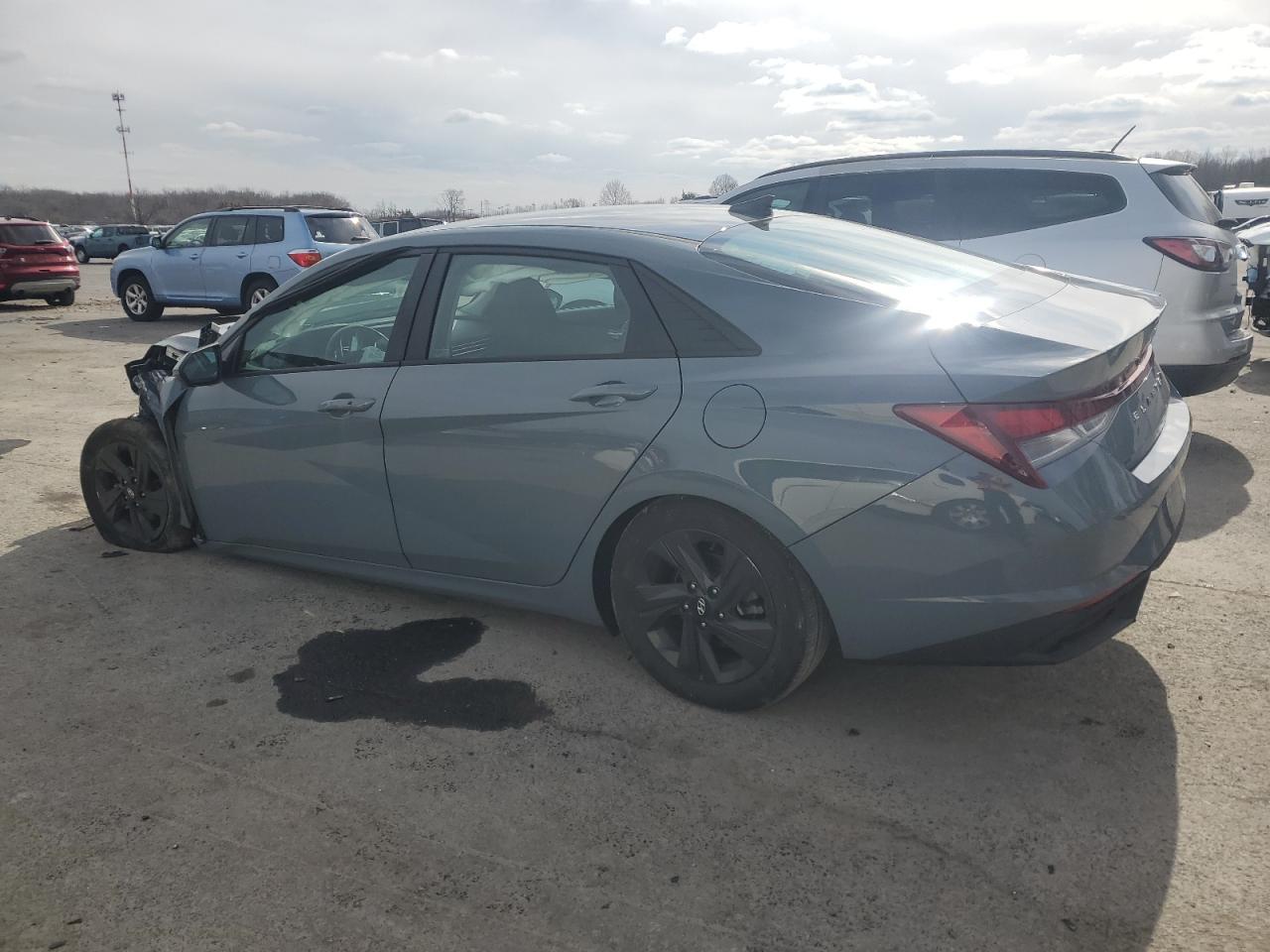 2021 Hyundai Elantra - Image 2