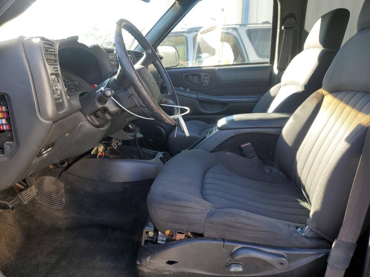 2003 Chevrolet Blazer - Image 7