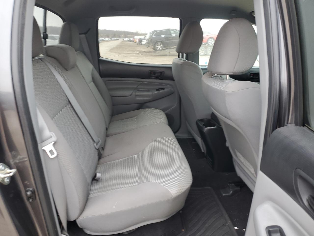 2014 Toyota Tacoma - Image 10