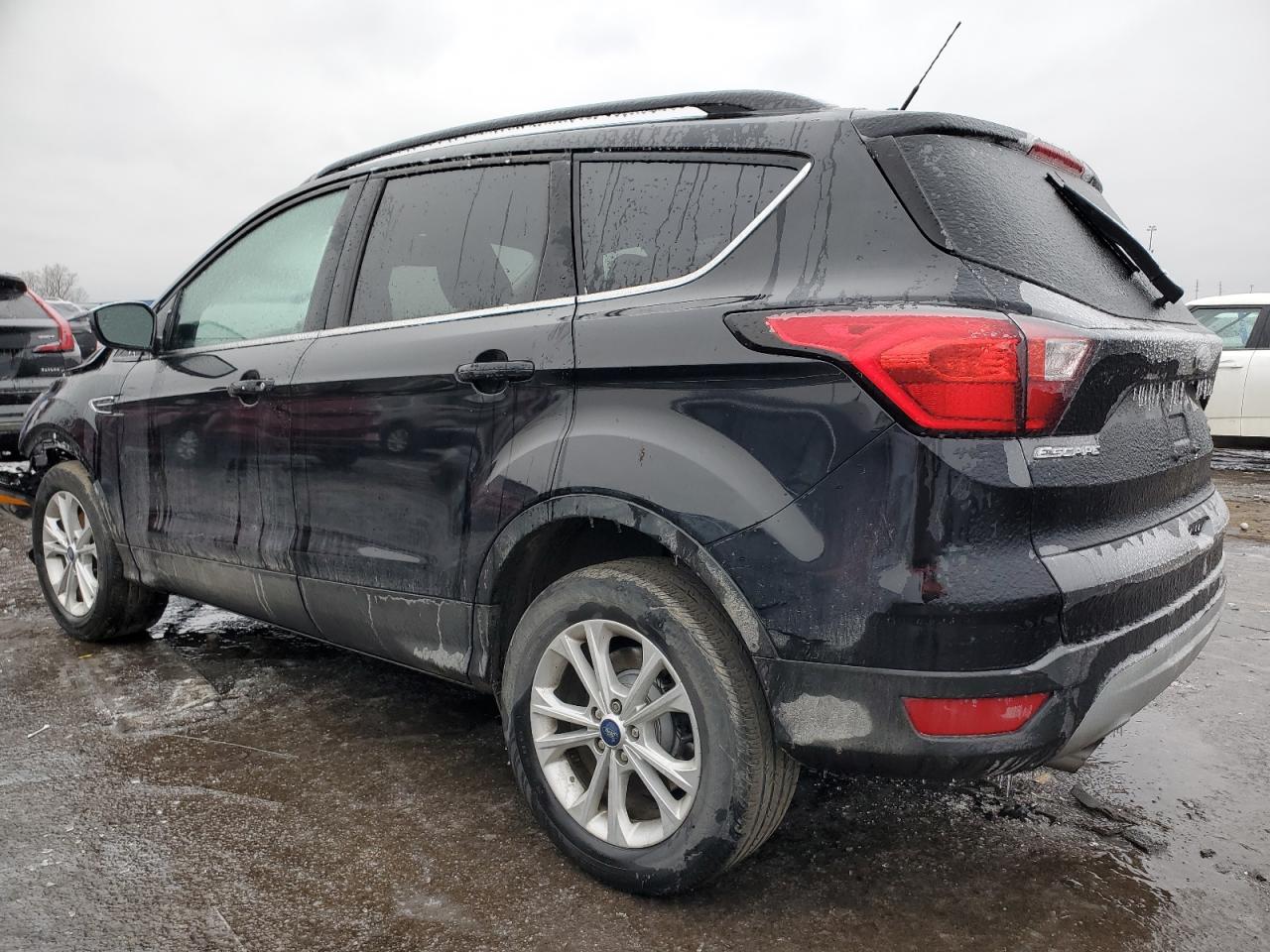 2019 Ford Escape - Image 2