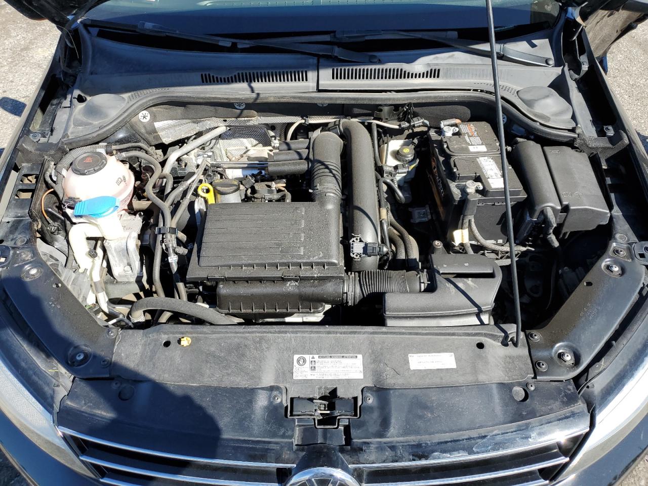 2018 Volkswagen Jetta - Image 12
