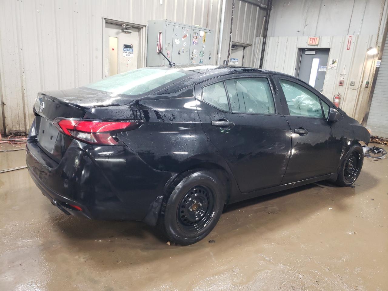 2021 Nissan Versa - Image 3