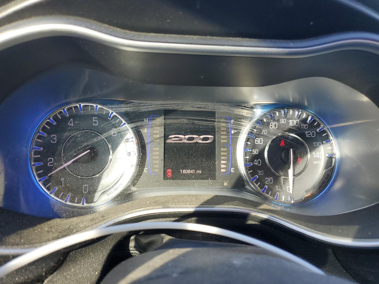 2015 Chrysler 200 - Image 9
