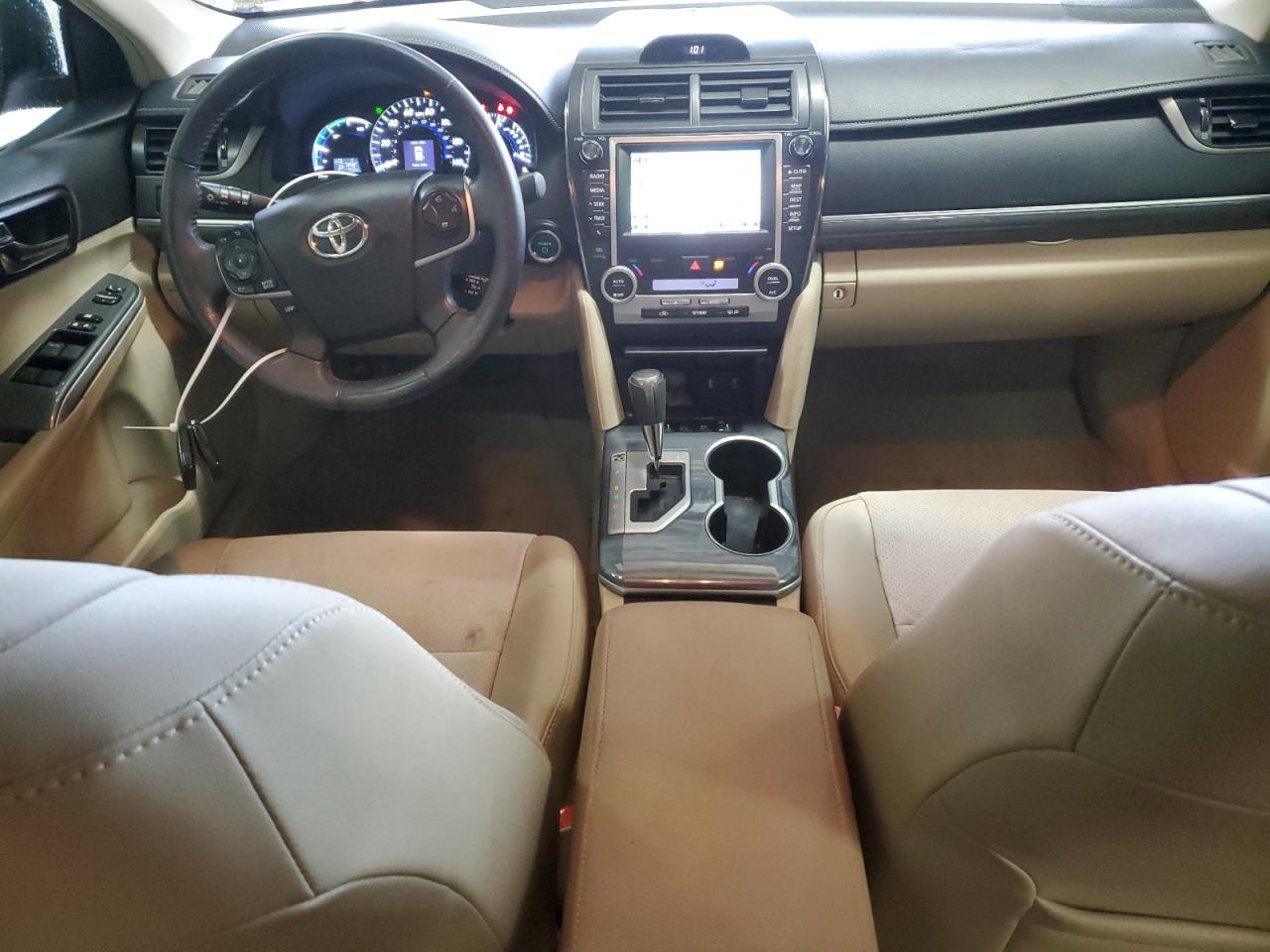 2012 Toyota Camry - Image 8
