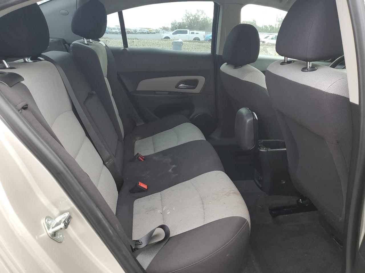 2014 Chevrolet Cruze - Image 11