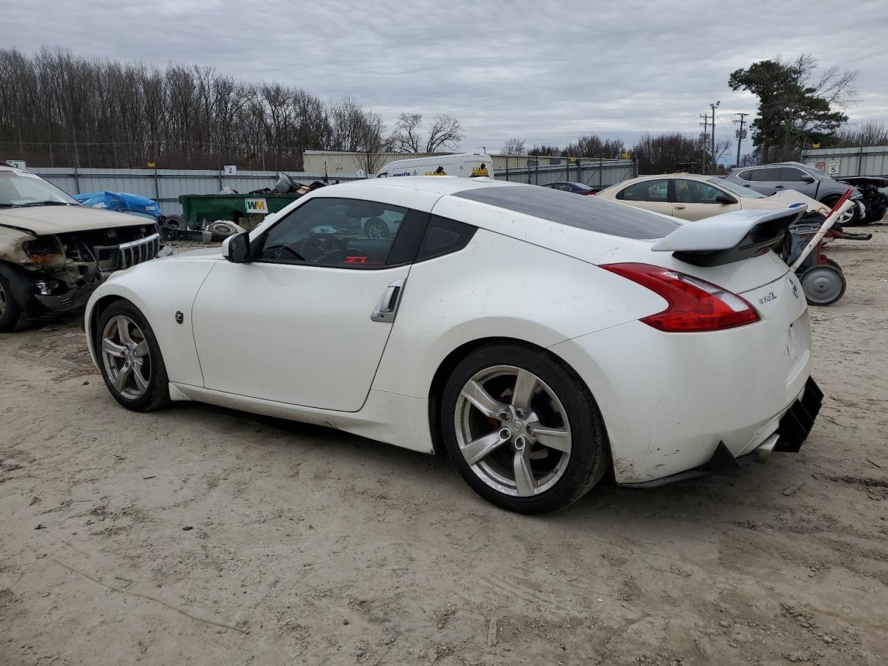 2010 Nissan 370Z - Image 2