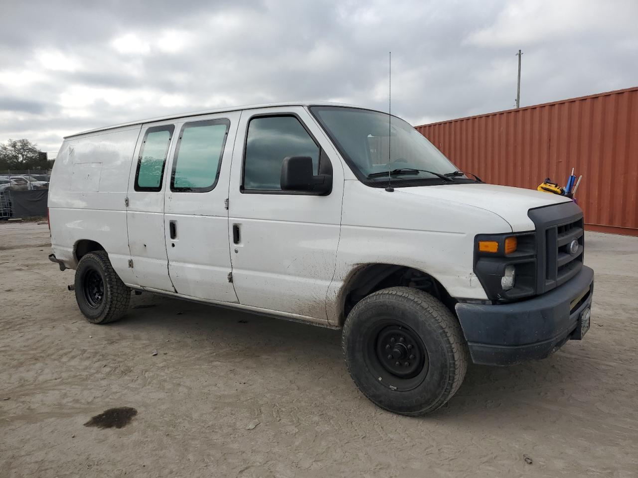 2013 Ford Econoline - Image 4
