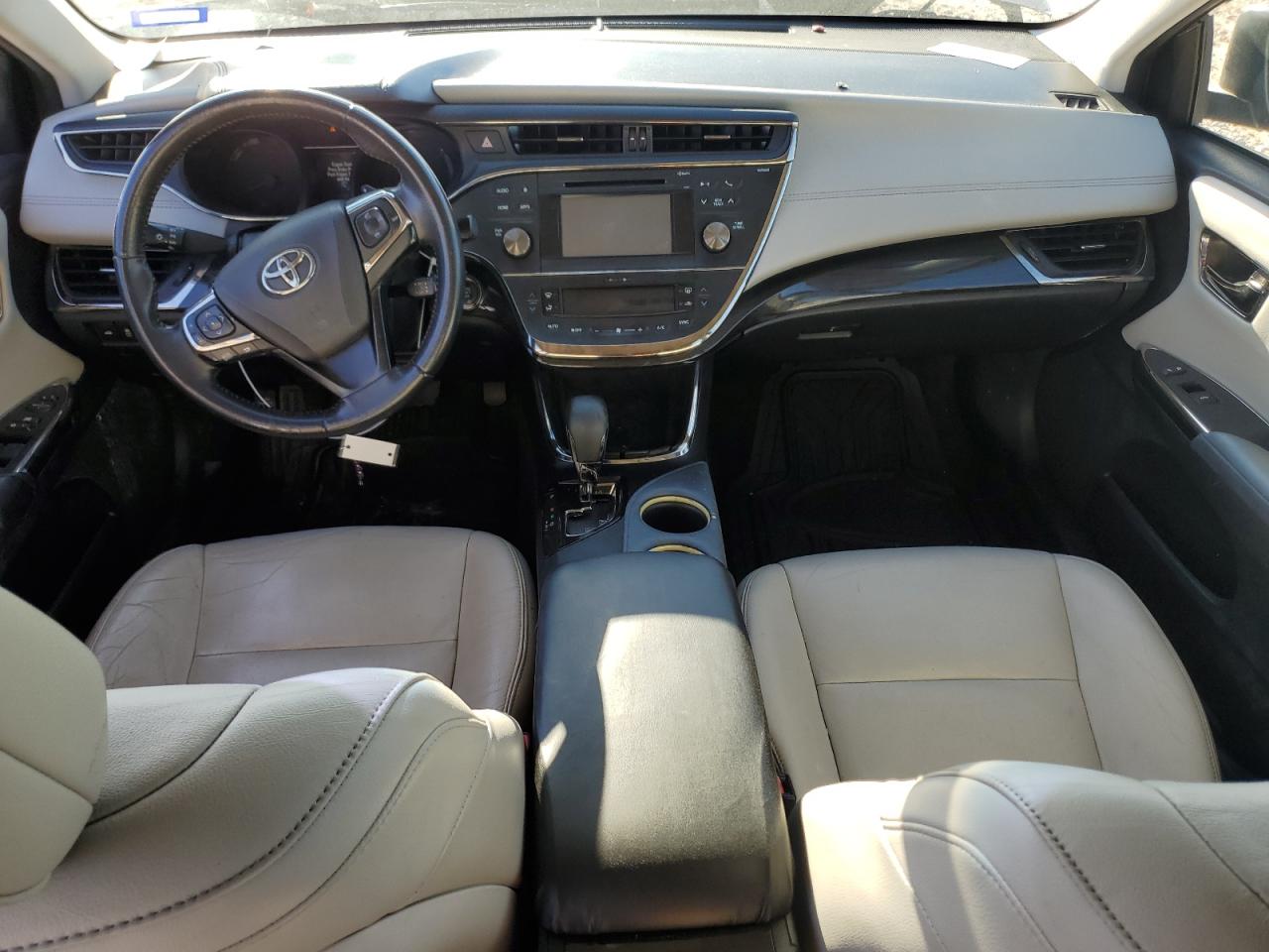 2015 Toyota Avalon - Image 8