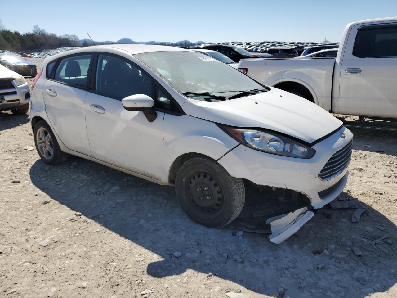 2017 Ford Fiesta - Image 4