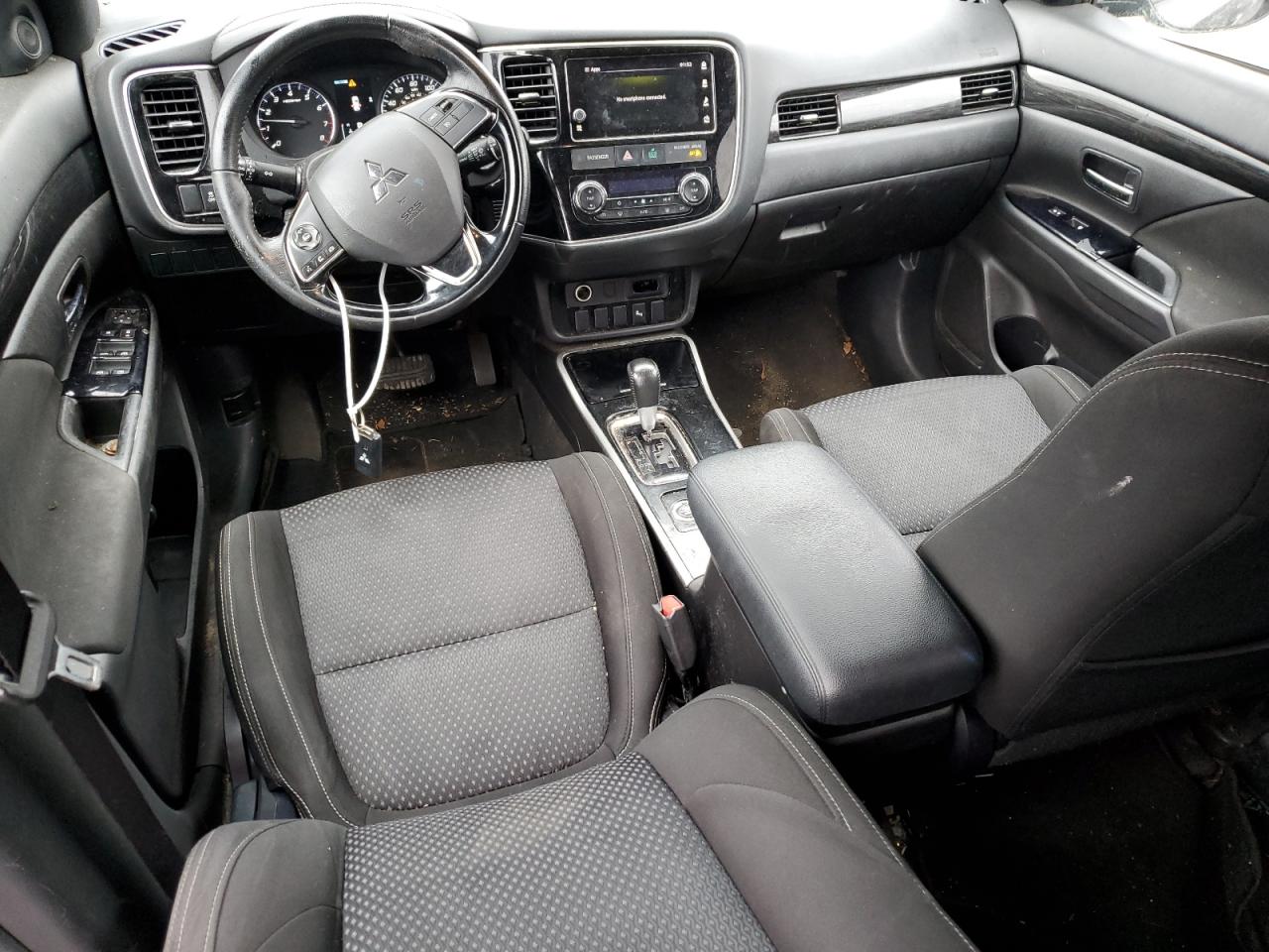 2018 Mitsubishi Outlander - Image 8