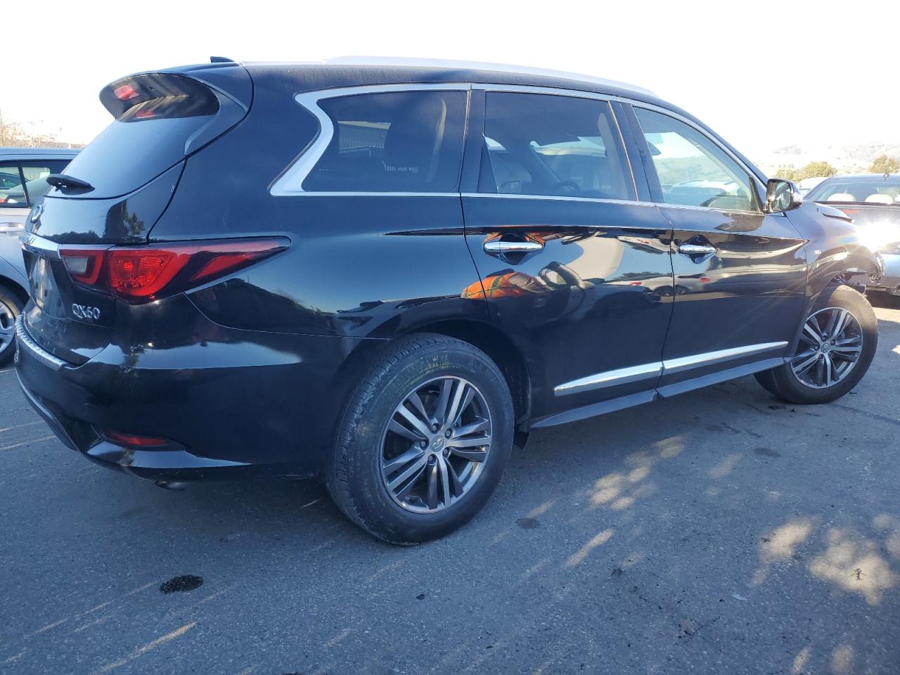 2020 Infiniti QX60 - Image 3