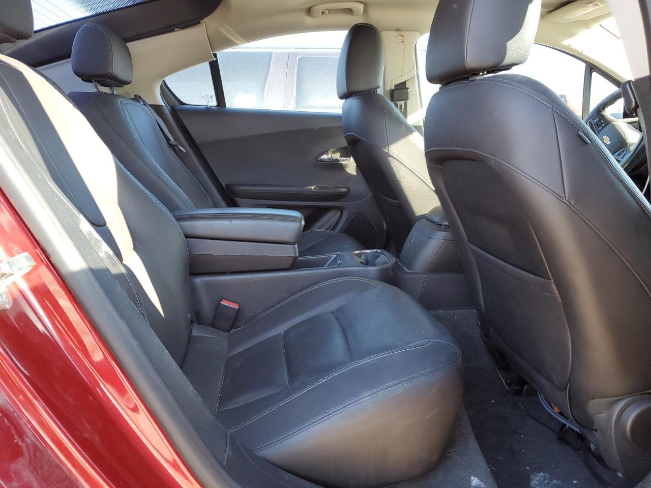 2014 Chevrolet Volt - Image 10