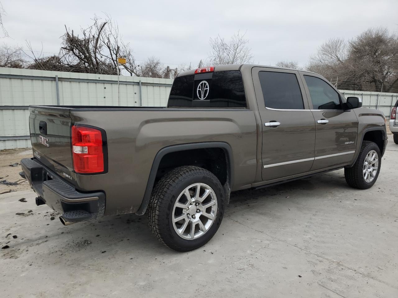2015 GMC Sierra - Image 3
