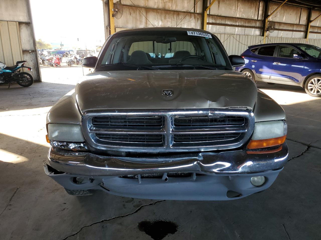 2004 Dodge Dakota - Image 5