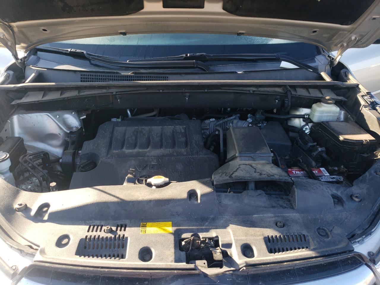 2016 Toyota Highlander - Image 14