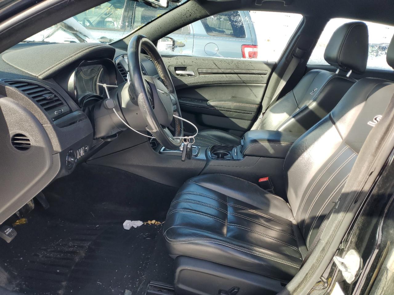 2016 Chrysler 300 - Image 7
