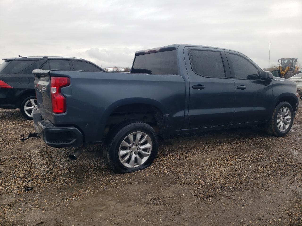 2020 Chevrolet Silverado - Image 3