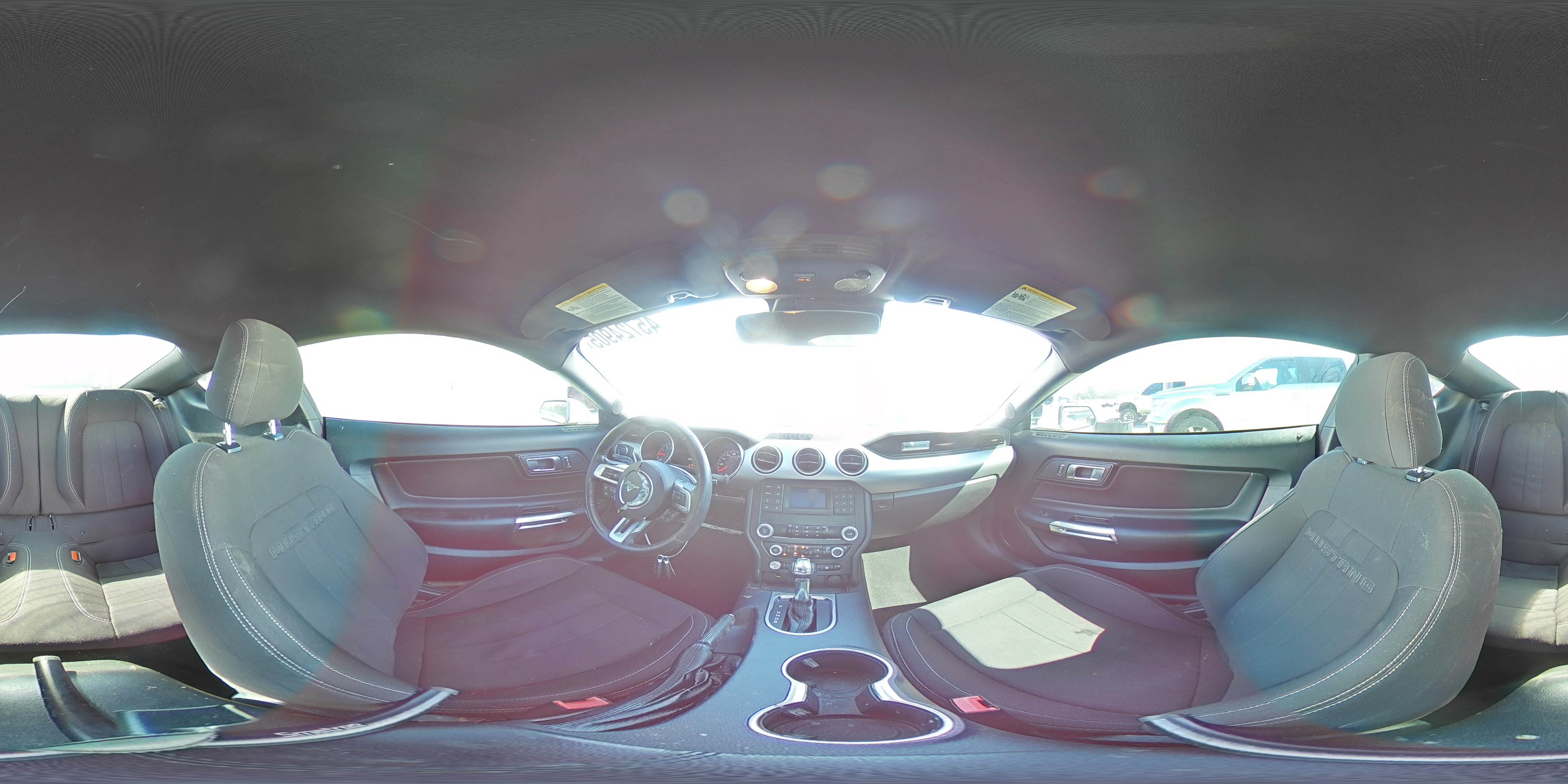 2022 Ford Mustang - Image 15