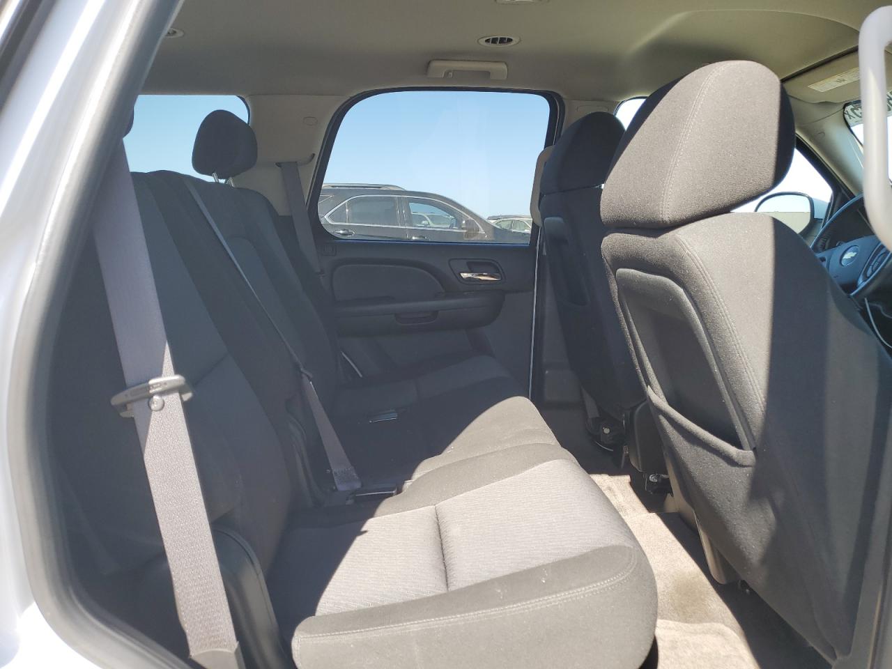 2010 Chevrolet Tahoe - Image 11