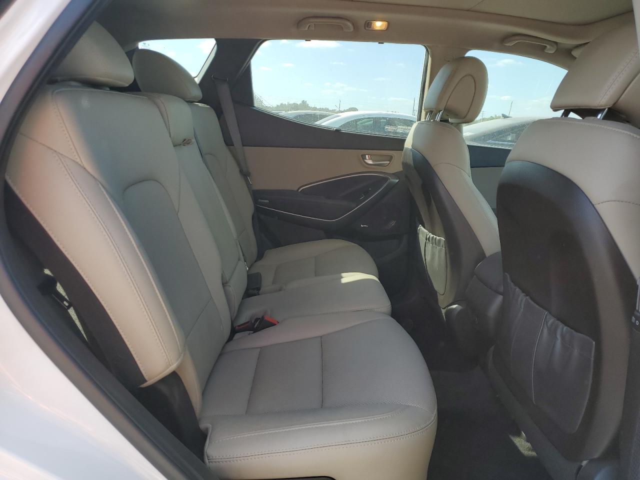 2018 Hyundai Santa Fe - Image 11