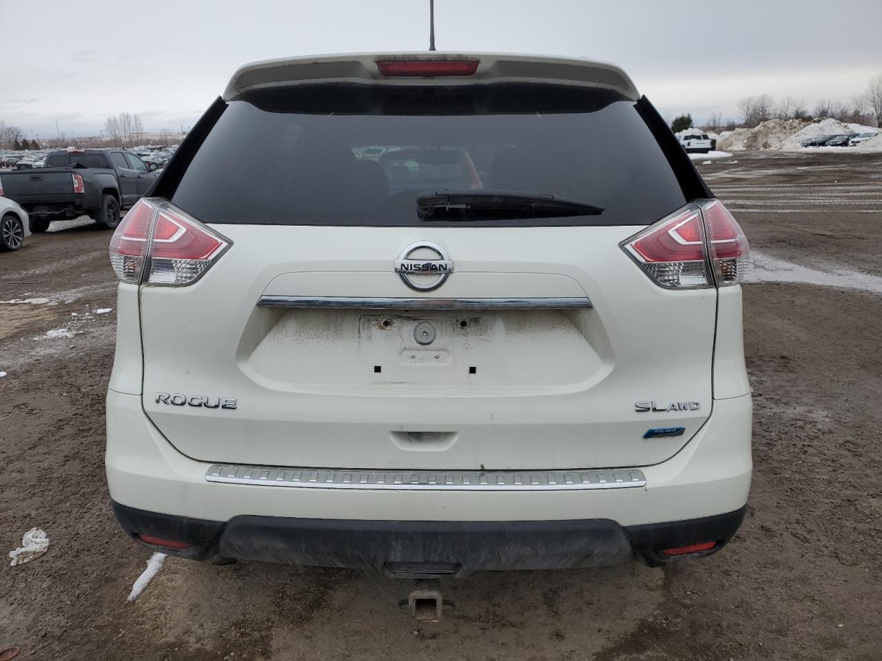 2015 Nissan Rogue - Image 6