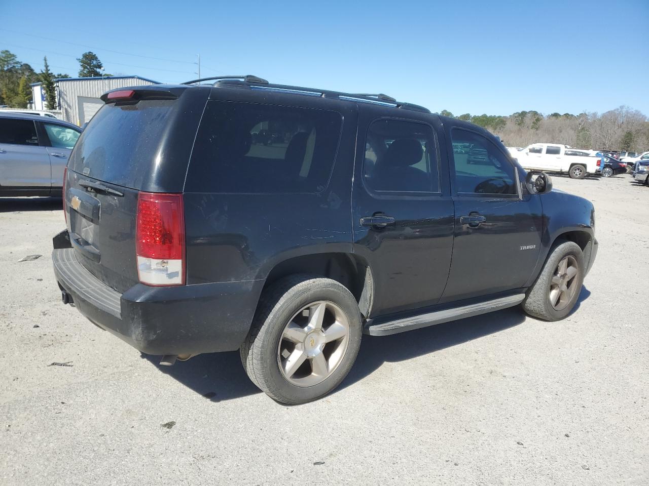 2013 Chevrolet Tahoe - Image 3