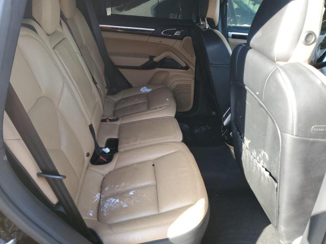 2016 PORSCHE CAYENNE 