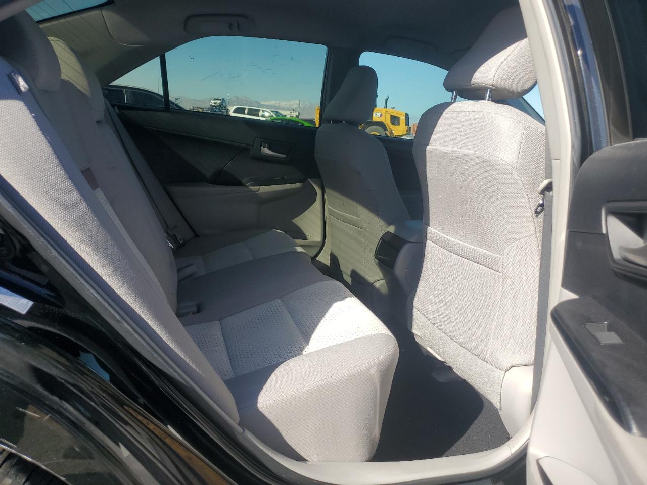 2014 Toyota Camry - Image 10
