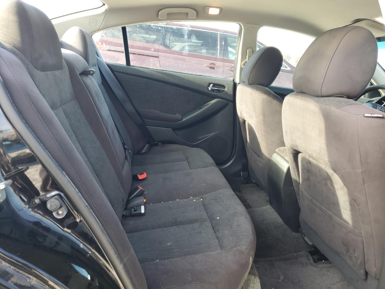 2012 Nissan Altima - Image 10