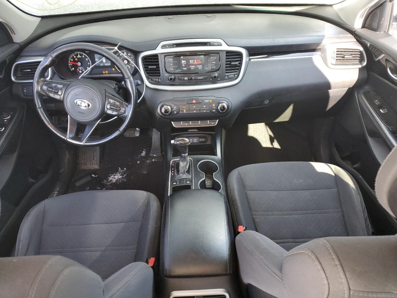 2016 Kia Sorento - Image 8